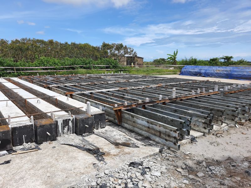 coc-vuong-250x250-cho-nha-dan-binh-chanh