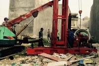 Ép cọc bê tông ở Bình Chánh